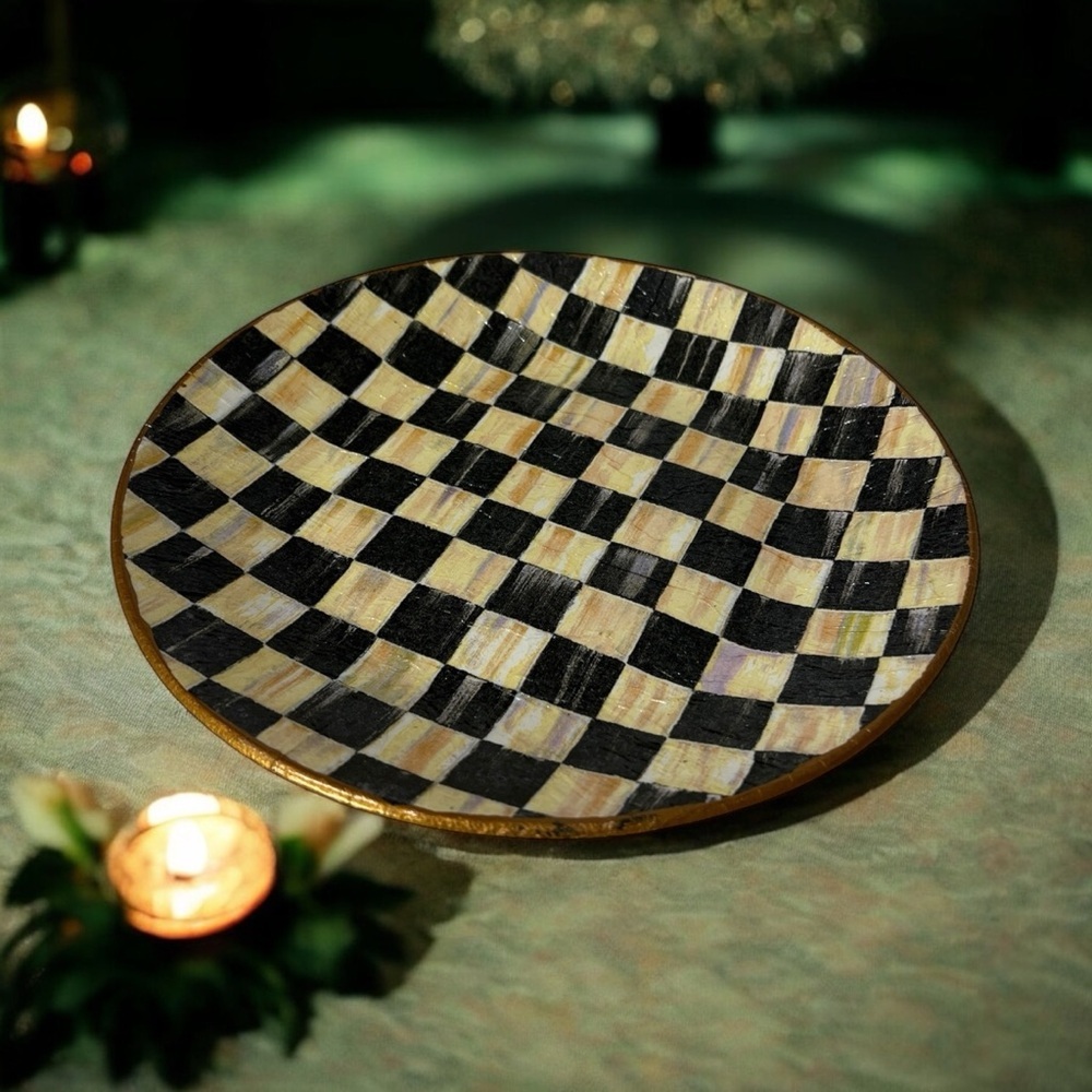 Elegant Checkered Plate with Gold Trim Inspired by Mackenzie Child - Picture 2 of 3